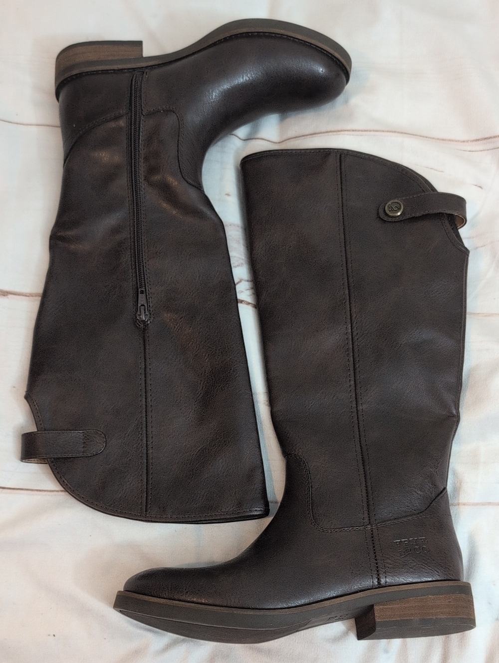 Frye and Company Kellie Button Tall Knee High Dark Brown Boots size 7